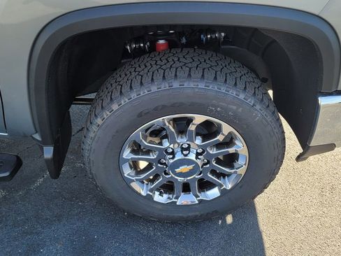 New 2026 Chevrolet Silverado 2500 LTZ w/ LTZ Convenience Package AWD/4WD image 15
