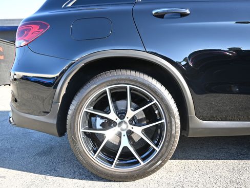 Used 2022 Mercedes-Benz GLC 43 AMG 4MATIC image 19