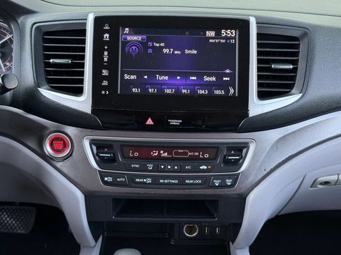 Used 2018 Honda Pilot EX image 20