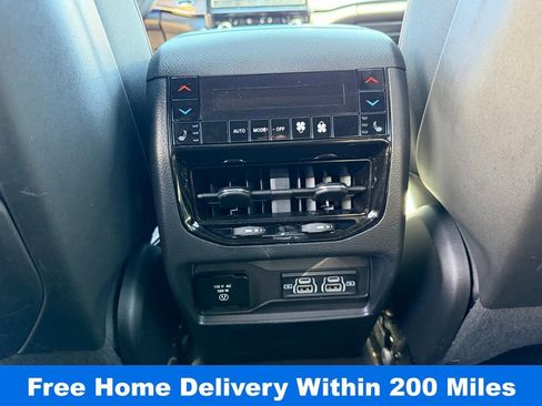 Used 2024 Jeep Grand Cherokee Summit w/ Adv Protech Group IV image 33