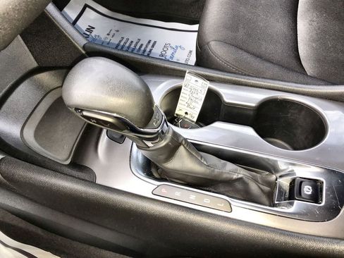 Used 2024 Chevrolet Malibu LS image 18