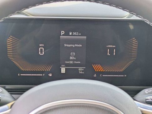New 2026 Kia Carnival LXS FWD image 31