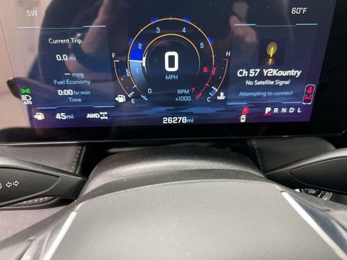 Used 2025 Chevrolet Equinox LT AWD/4WD image 12