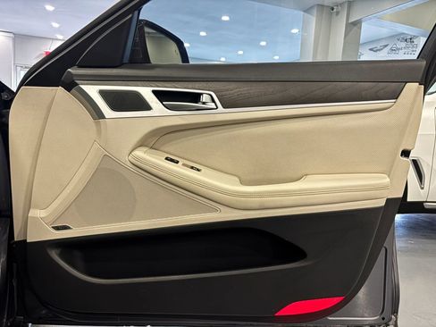 Used 2015 Hyundai Genesis 3.8 w/ Option Group 04 RWD image 43