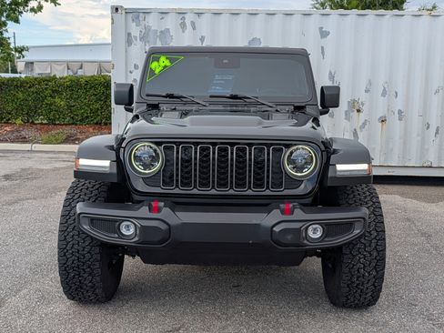 Used 2024 Jeep Wrangler Unlimited Rubicon w/ XTREMEE 35" Tire Package AWD/4WD image 8