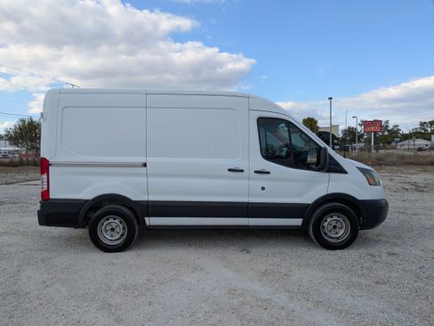 Used 2016 Ford Transit 150 130 Medium Roof RWD image 3