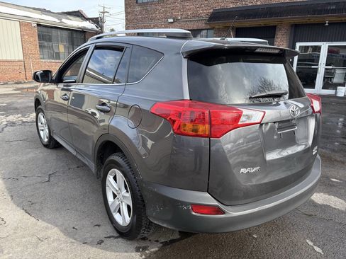 Used 2013 Toyota RAV4 XLE image 4