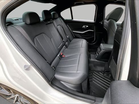 Used 2020 BMW 330i Sedan w/ Convenience Package RWD image 19