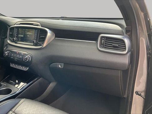 Used 2016 Kia Sorento SX w/ SXL Technology Package FWD image 19