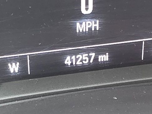 Used 2021 Chevrolet Malibu LT FWD image 32