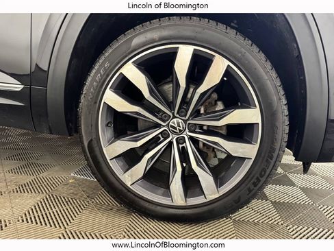 Used 2023 Volkswagen Atlas SEL Premium AWD/4WD image 22