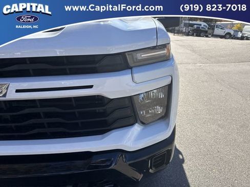 Used 2024 Chevrolet Silverado 2500 Custom w/ Custom Value Package image 11