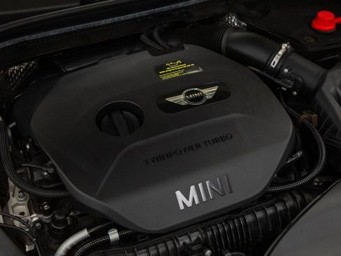 Used 2016 MINI Cooper S image 6