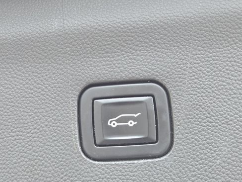 Used 2023 Buick Enclave Premium w/ Experience Buick Package AWD/4WD image 23