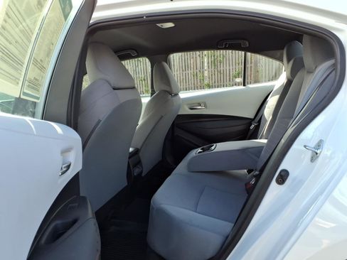 Used 2024 Toyota Corolla SE image 13