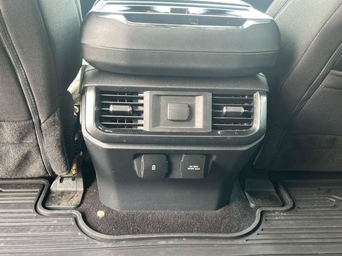 Used 2022 Ford F150 XLT w/ Equipment Group 302A High AWD/4WD image 18
