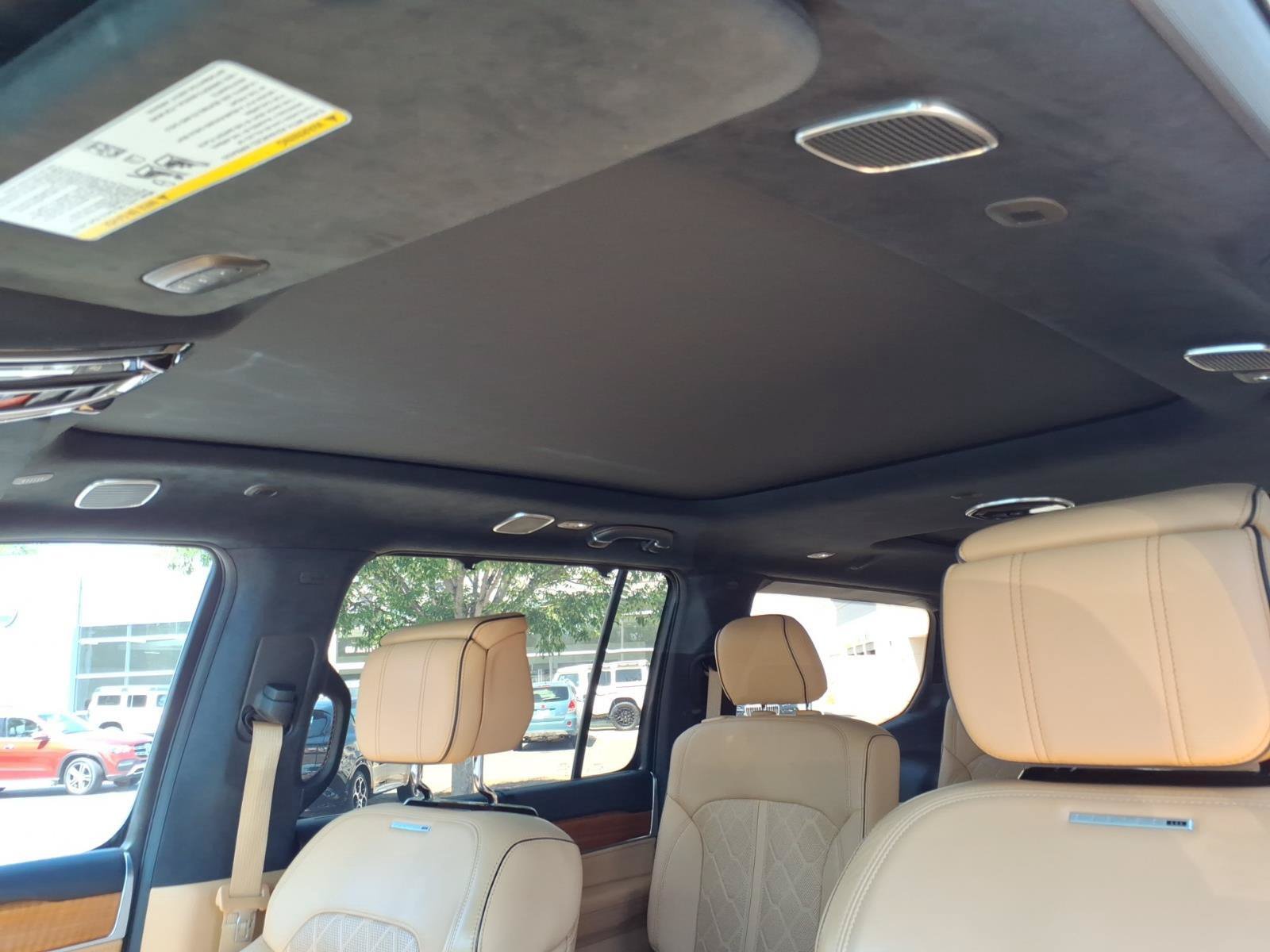 Used 2023 Jeep Grand Wagoneer Series III AWD/4WD image 6