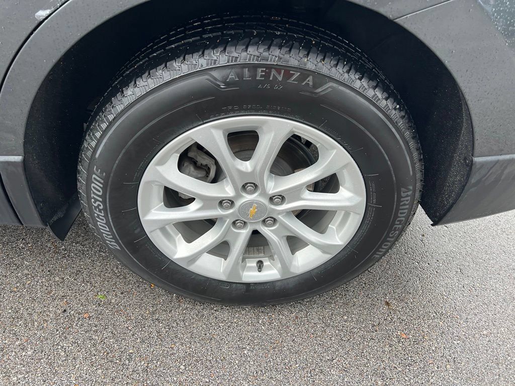 Used 2018 Chevrolet Equinox LT FWD image 15