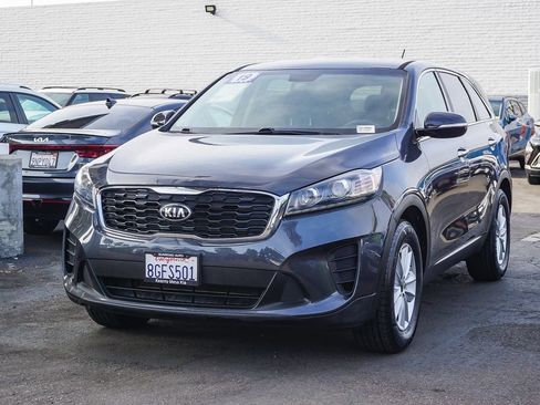 Used 2019 Kia Sorento FWD image 3