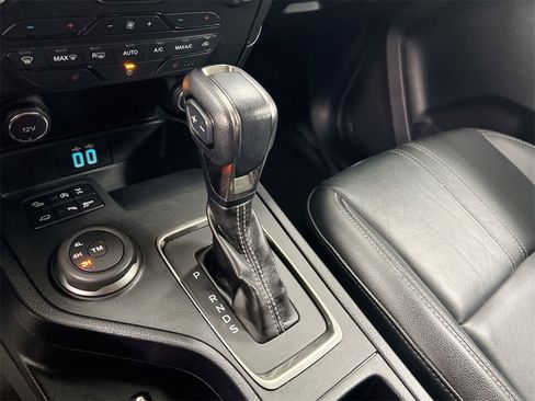 Used 2020 Ford Ranger Lariat w/ Equipment Group 501A Mid image 17