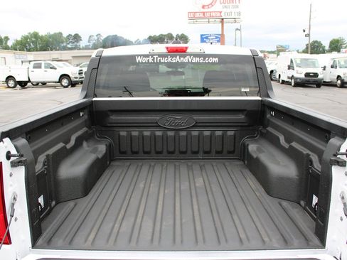 Used 2025 Ford Maverick XL w/ Equipment Group 102A AWD/4WD image 11