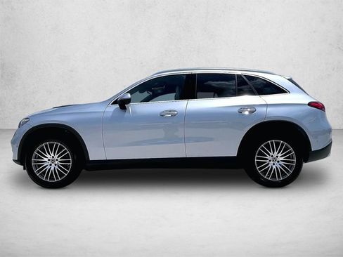 Certified 2025 Mercedes-Benz GLC 300 image 6