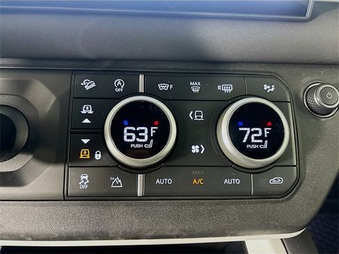 Used 2025 Land Rover Defender 110 S image 18