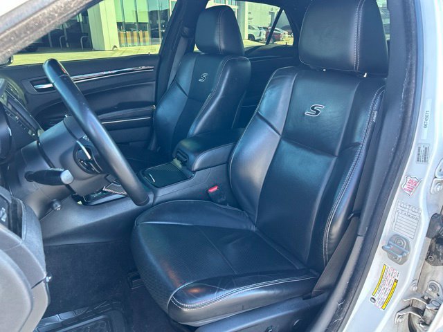 Used 2018 Chrysler 300 S w/ Safetytec Plus Group RWD image 12