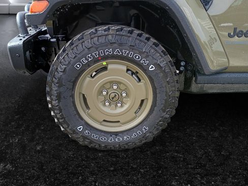 New 2026 Jeep Gladiator Sport image 15