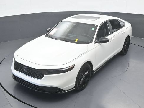 Used 2025 Honda Accord Sport image 46