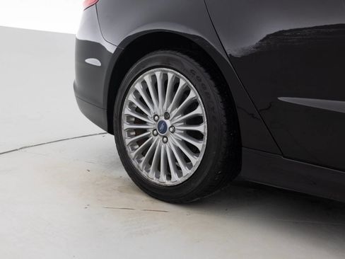 Used 2016 Ford Fusion Titanium image 19