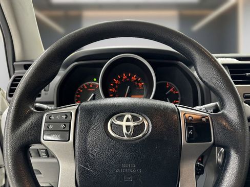 Used 2012 Toyota 4Runner SR5 w/ Convenience Pkg RWD image 21