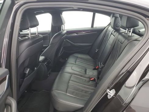 Used 2023 BMW 530i w/ Premium Package RWD image 13