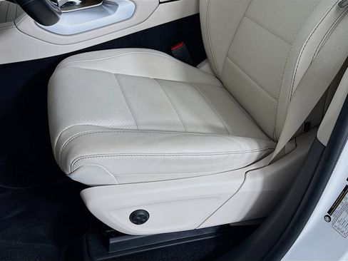 Used 2024 Mercedes-Benz GLS 450 4MATIC image 20