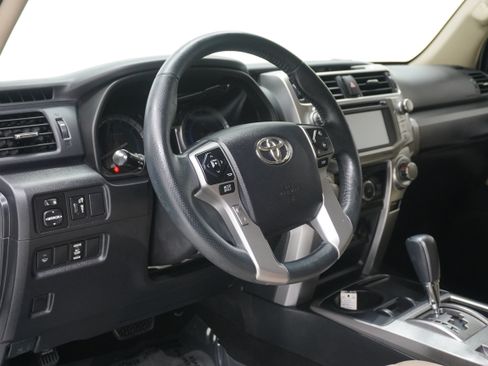 Used 2016 Toyota 4Runner SR5 Premium RWD image 11