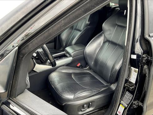 Used 2017 Land Rover Range Rover Evoque SE image 24