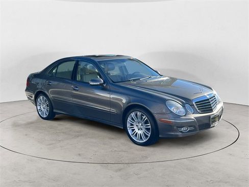 Used 2008 Mercedes-Benz E 350 4MATIC Sedan image 7
