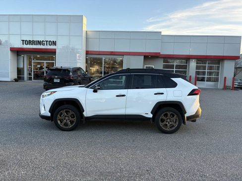 Used 2024 Toyota RAV4 Hybrid Woodland image 4