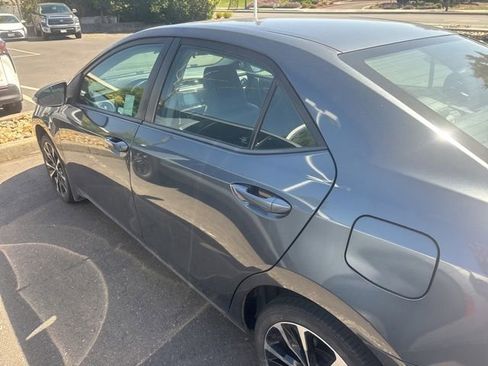 Used 2019 Toyota Corolla SE FWD image 3