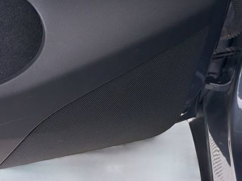 Used 2023 Tesla Model Y AWD image 19
