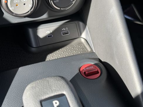 Used 2024 Nissan Z NISMO w/ Floor Mat Package image 32