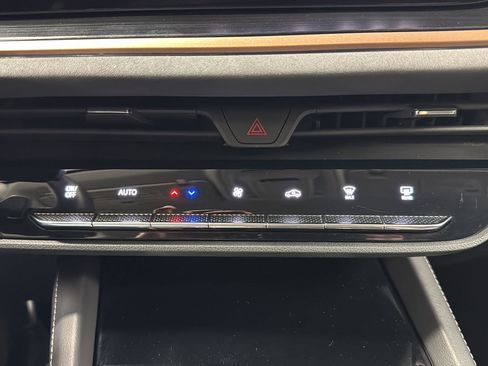 Used 2025 Buick Envision Sport Touring image 39