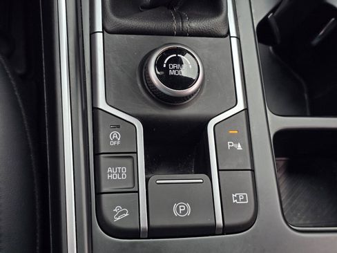 Used 2025 Kia Sorento S FWD image 22