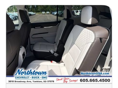 Used 2024 GMC Acadia Denali AWD/4WD image 14