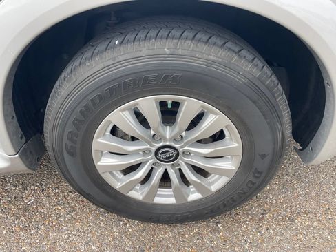Certified 2024 Nissan Armada SV w/ Cargo Package AWD/4WD image 17