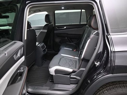 New 2026 Volkswagen Atlas Peak Edition AWD/4WD image 11