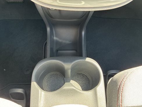 Used 2018 Chevrolet Bolt LT FWD image 34