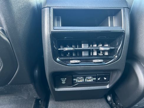 Used 2023 Jeep Grand Cherokee 4WD 4xe w/ MOPAR Finishing Package image 37