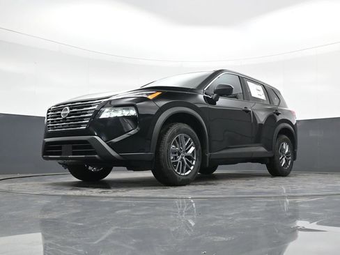 New 2026 Nissan Rogue S image 17