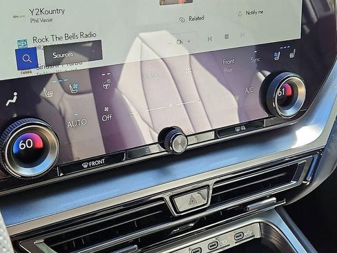 Used 2024 Lexus TX 500h AWD image 17